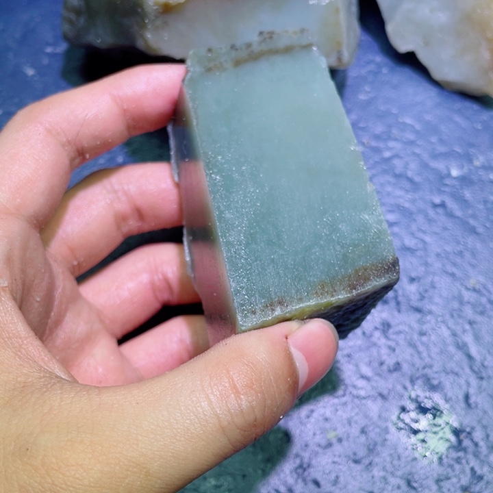 和田玉未镶嵌珠宝半成品