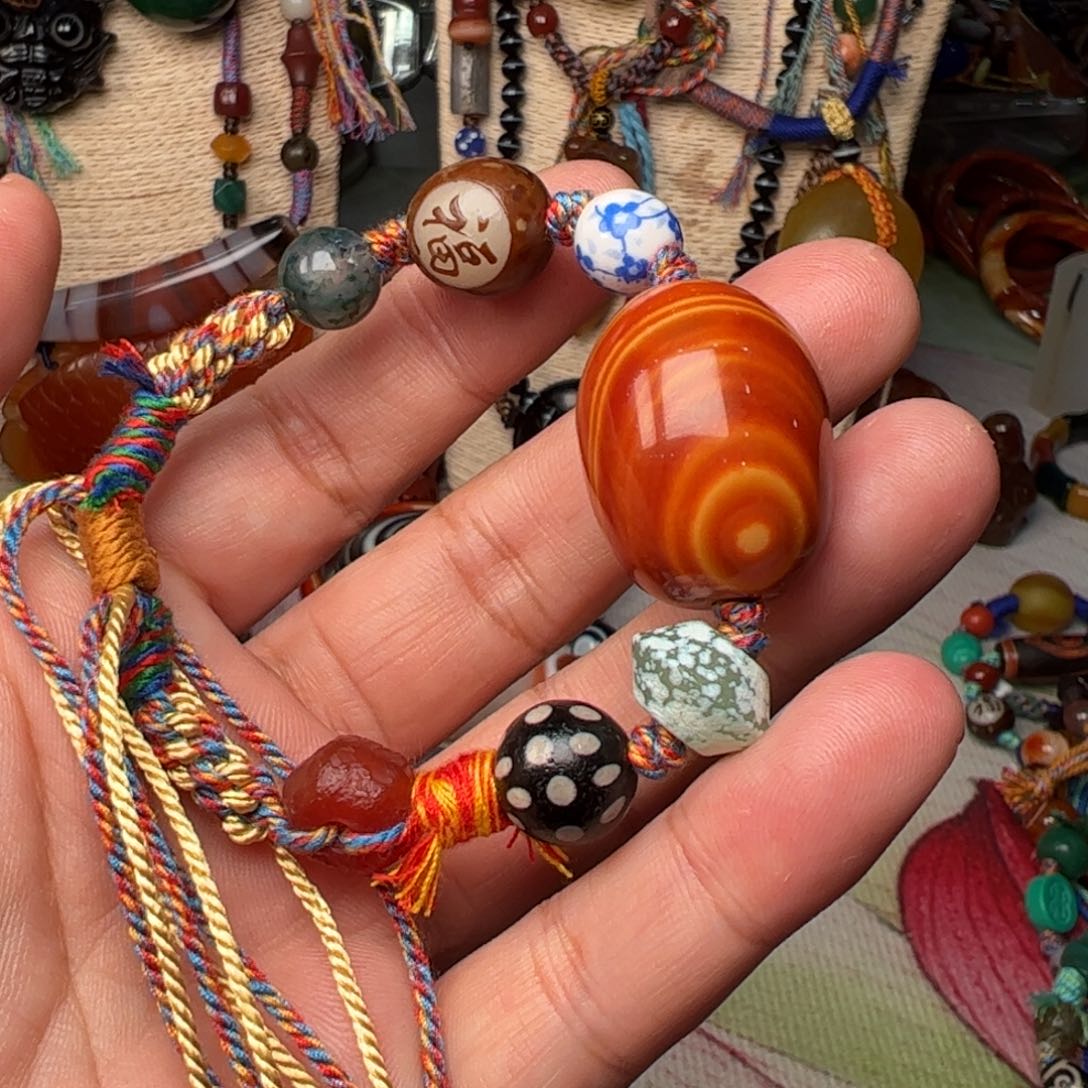 玛瑙/玉髓颈饰未镶嵌