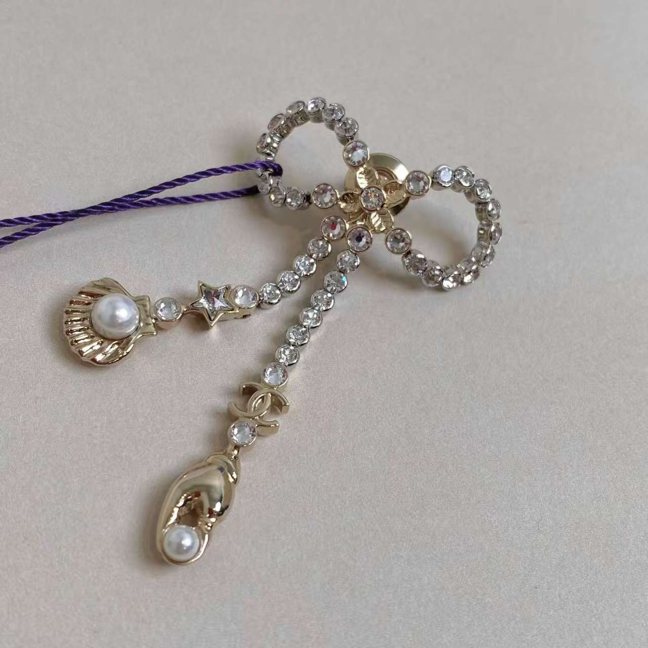 99新 Chanel/香奈儿 25C水钻蝴蝶结胸针/ 49041379/代卖服务/12期