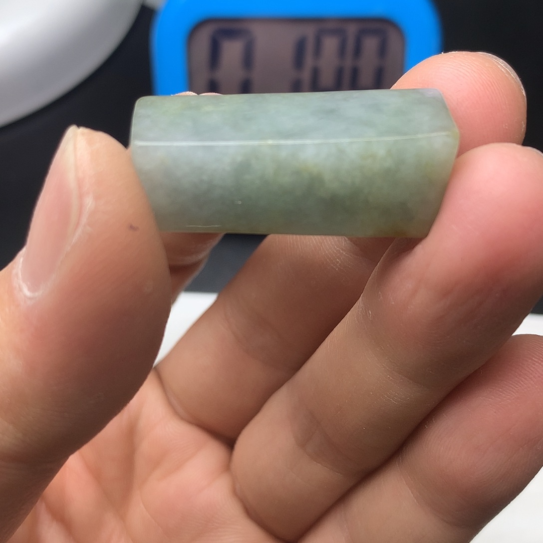 翡翠未镶嵌颈饰翡翠首饰和翡翠珠宝