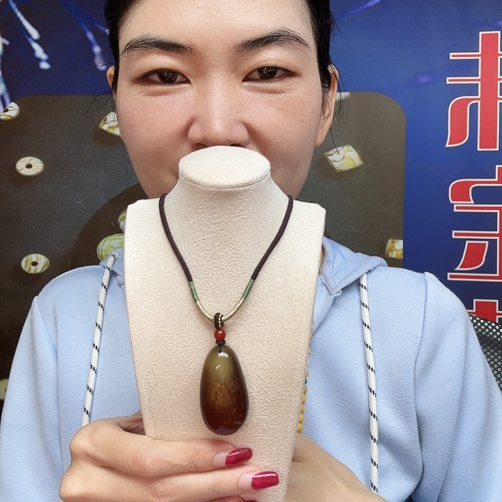 琥珀未镶嵌手链吊坠