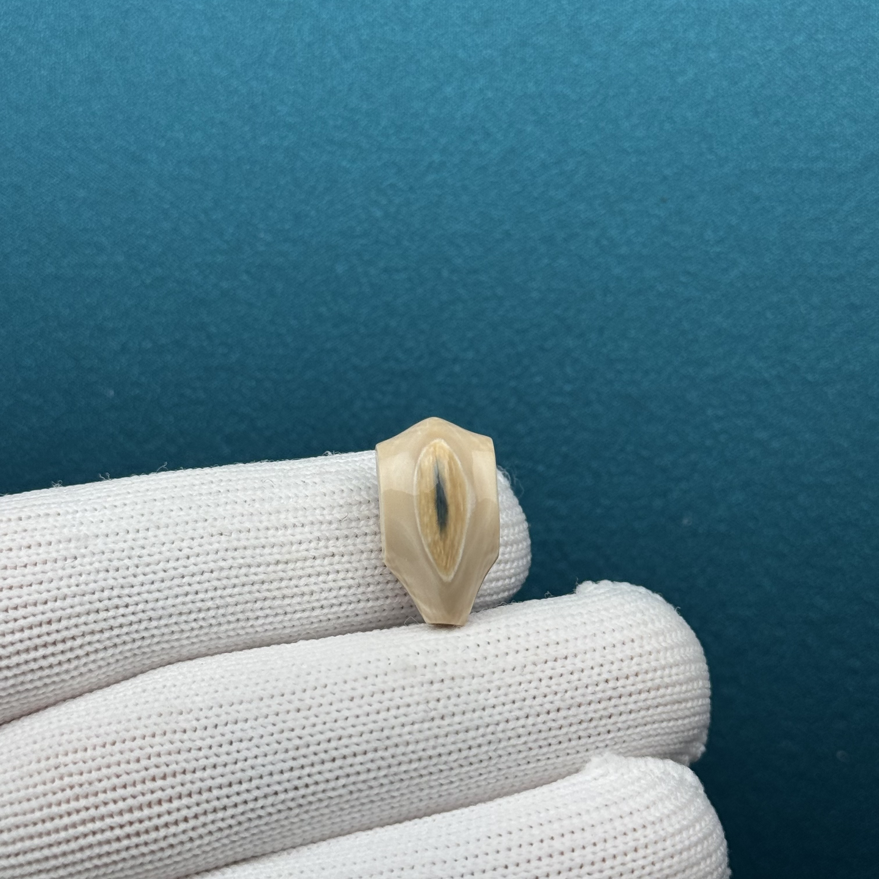 D72-38天然猛犸牙 黄金瞳鲨鱼背三通10.4×18.8mm支持复检假一罚十