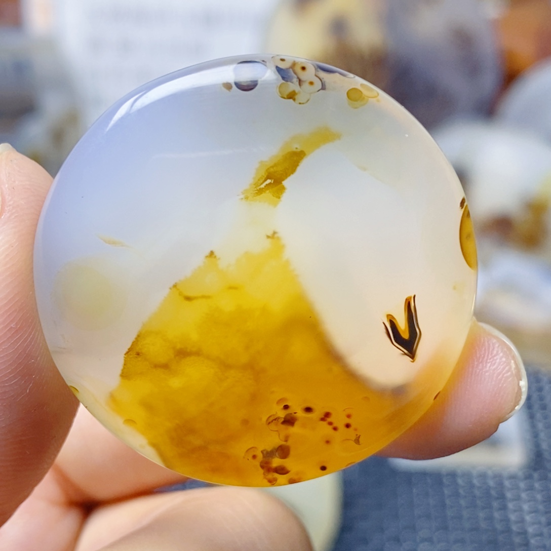 玛瑙/玉髓未镶嵌珠宝奇石