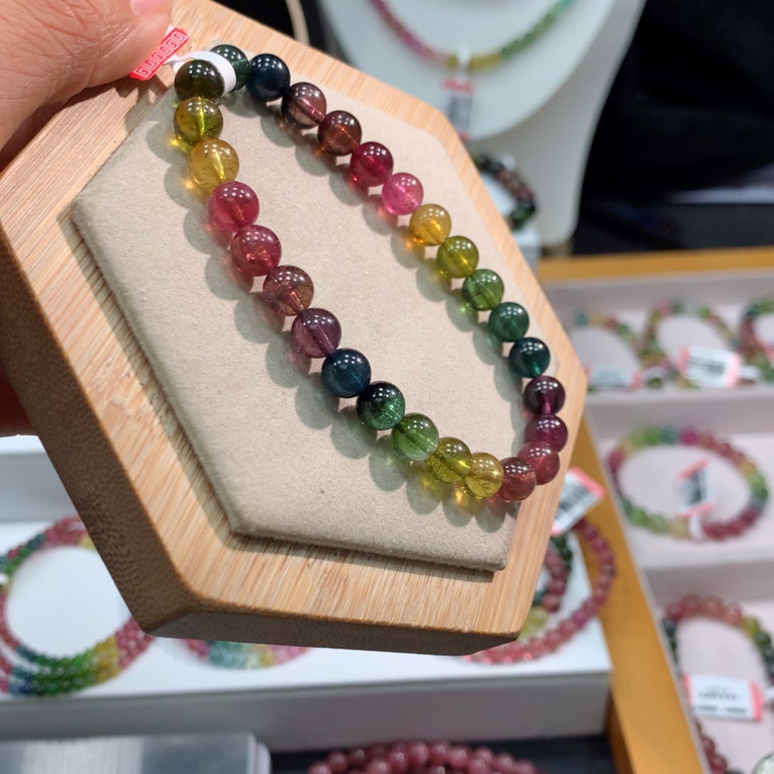 碧玺手链未镶嵌   7mm。    