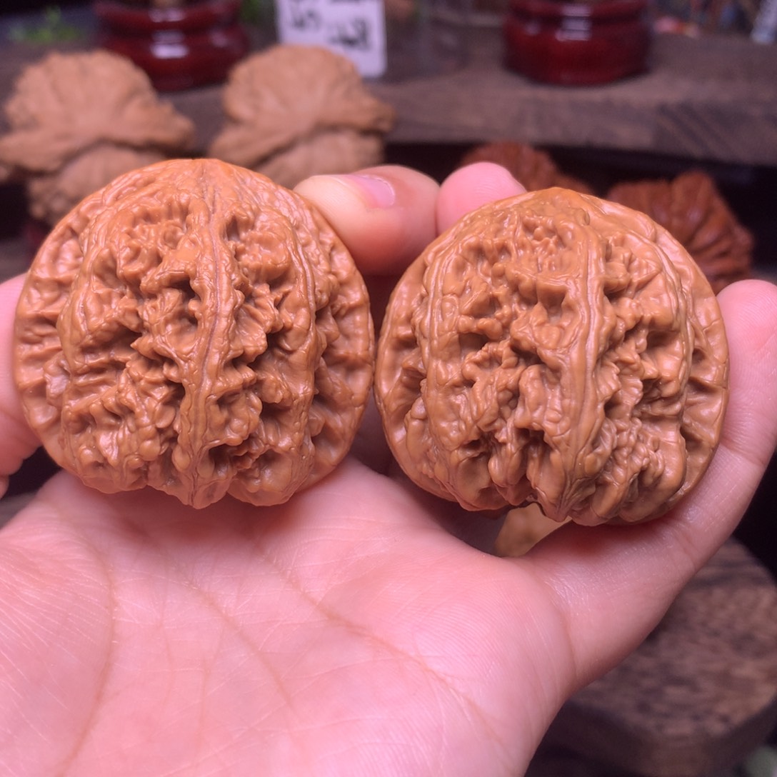 吊坠文玩核桃44粗筋