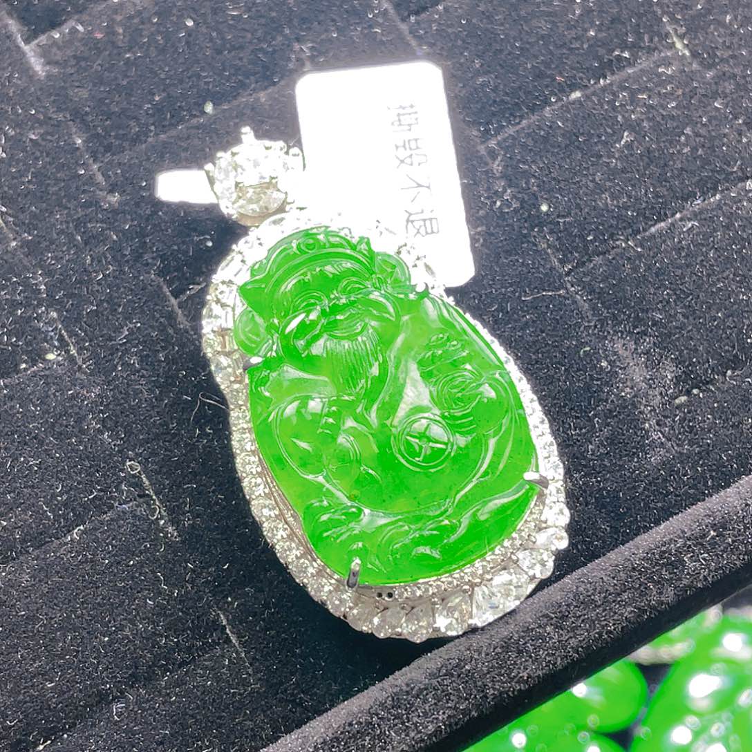 翡翠颈饰未镶嵌57，