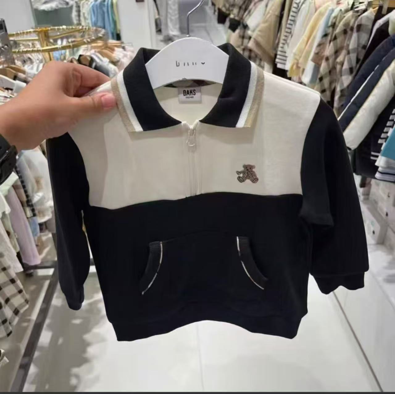 Dak 黑白拼半拉链卫衣【身高+10cm】