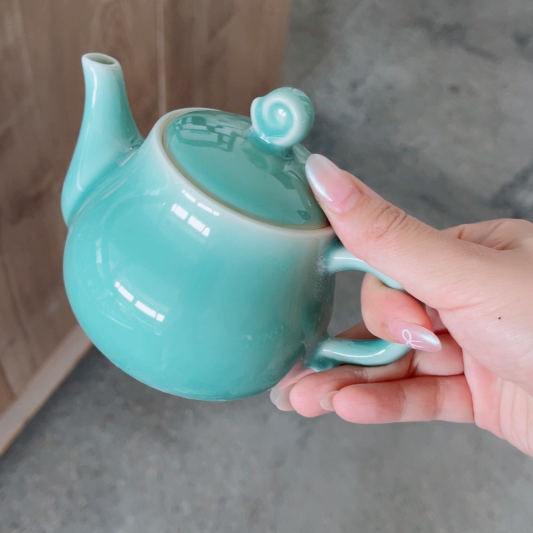 青瓷哈哈哈哈哈哈哈哈