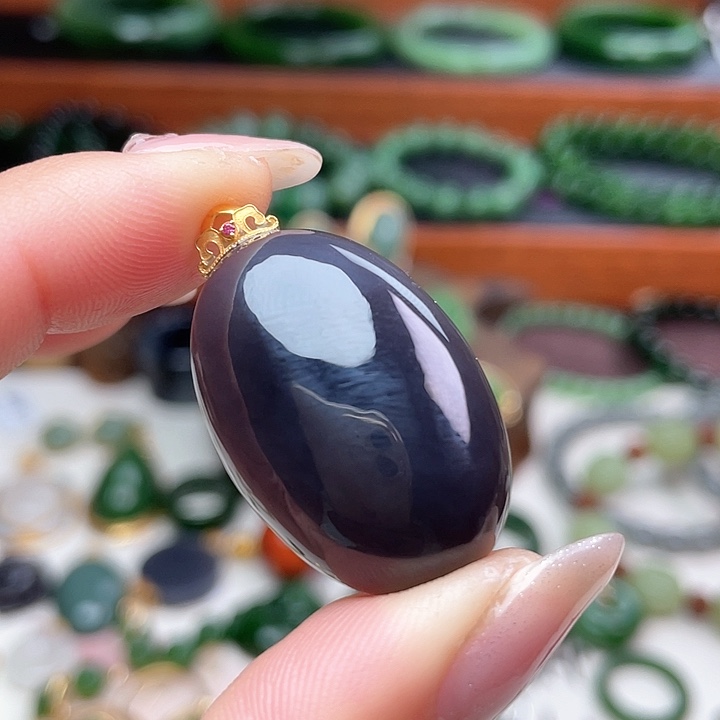 和田玉颈饰18K金镶嵌