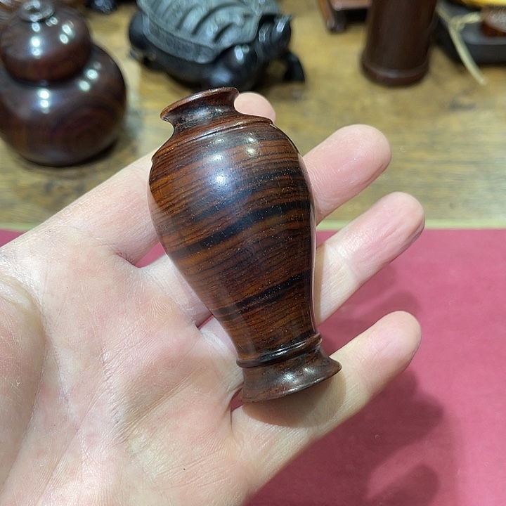 香榧木精品黄花梨和紫檀木器放漏了