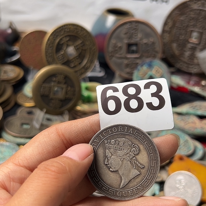 大***伟铜复古文创工艺品