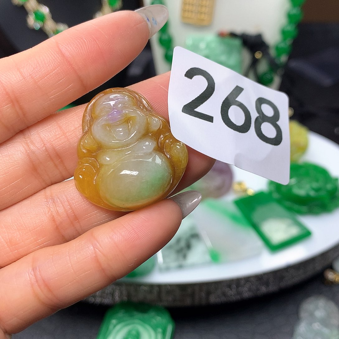 翡翠吊坠(赠链)未镶嵌