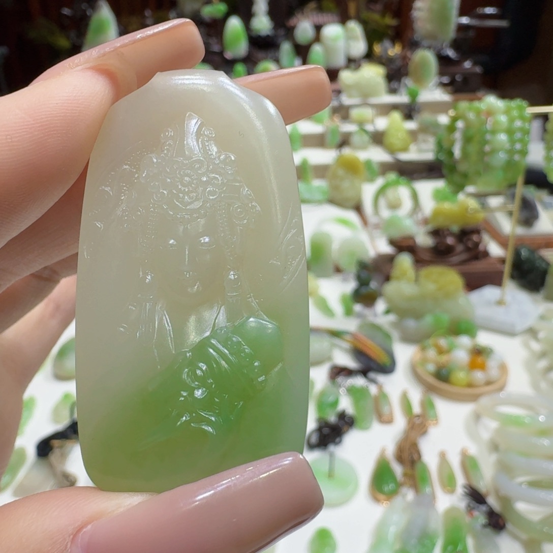 和田玉（翠青玉）未镶嵌颈饰翠青扎基拉姆