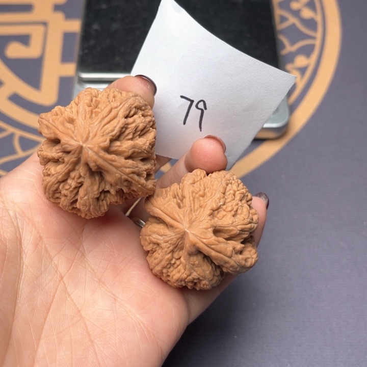 文玩核桃把件39大出筋