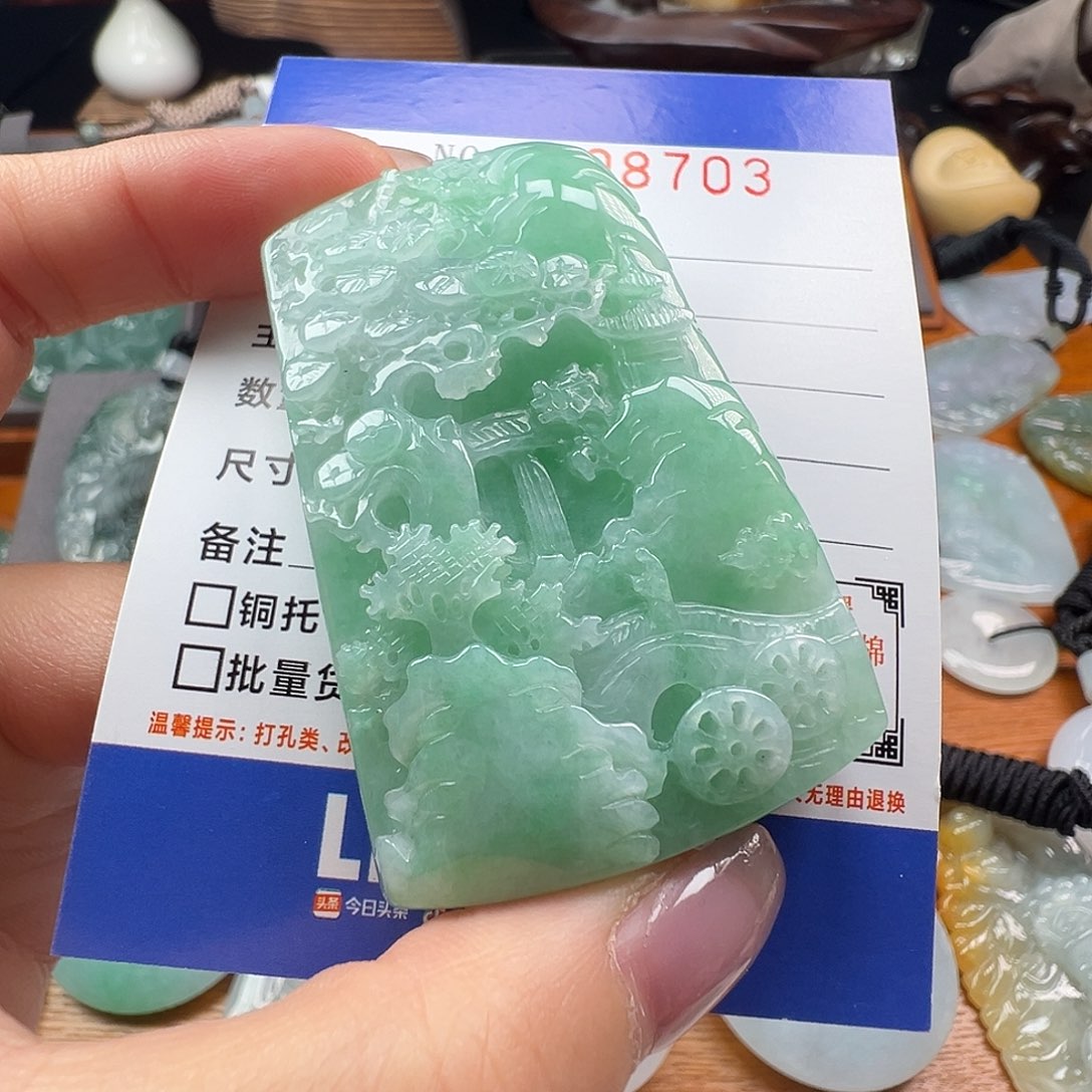 翡翠颈饰未镶嵌缅甸翡翠