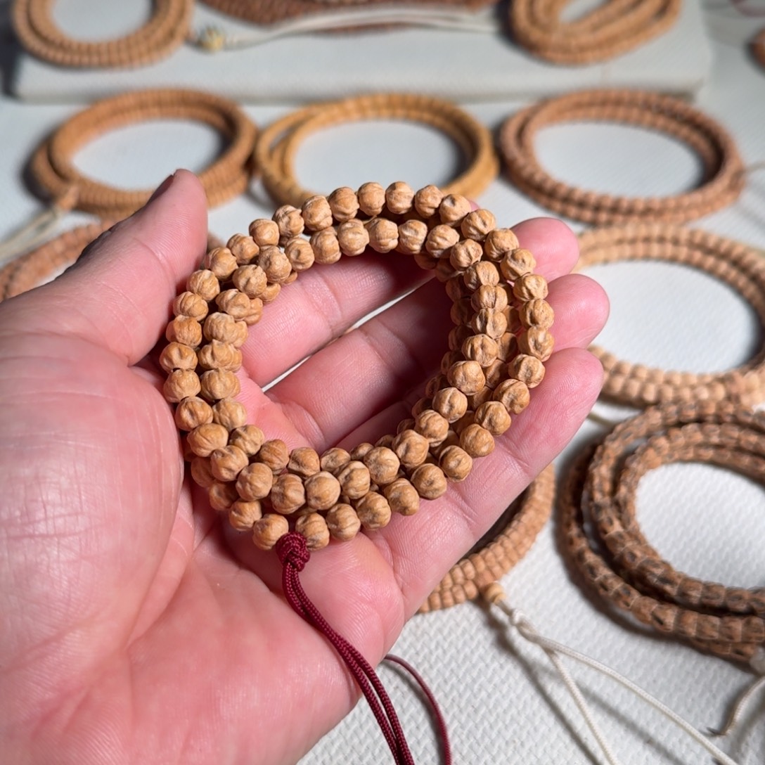 在***༅柏香籽/百香籽吊坠