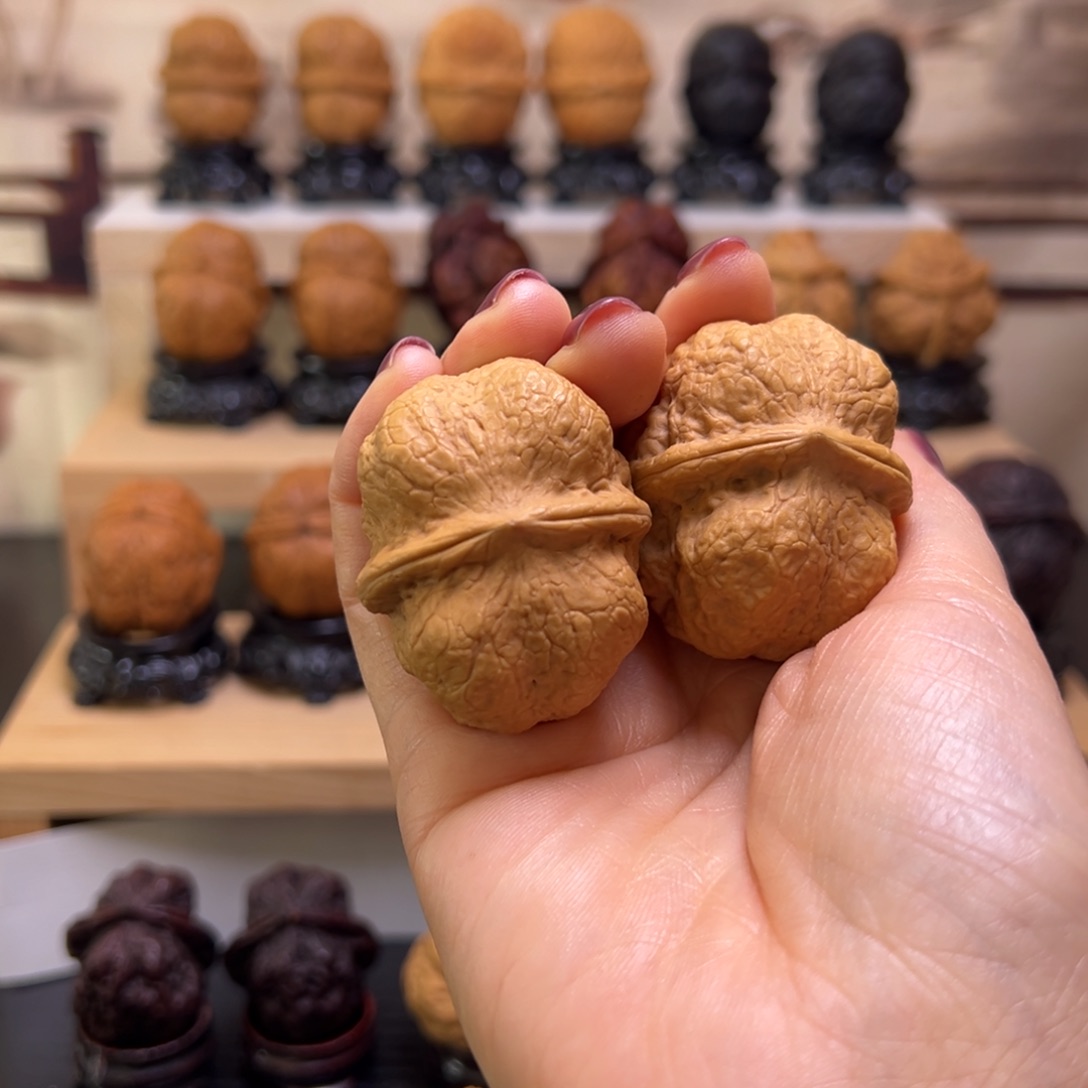 文玩核桃把件方尊40H