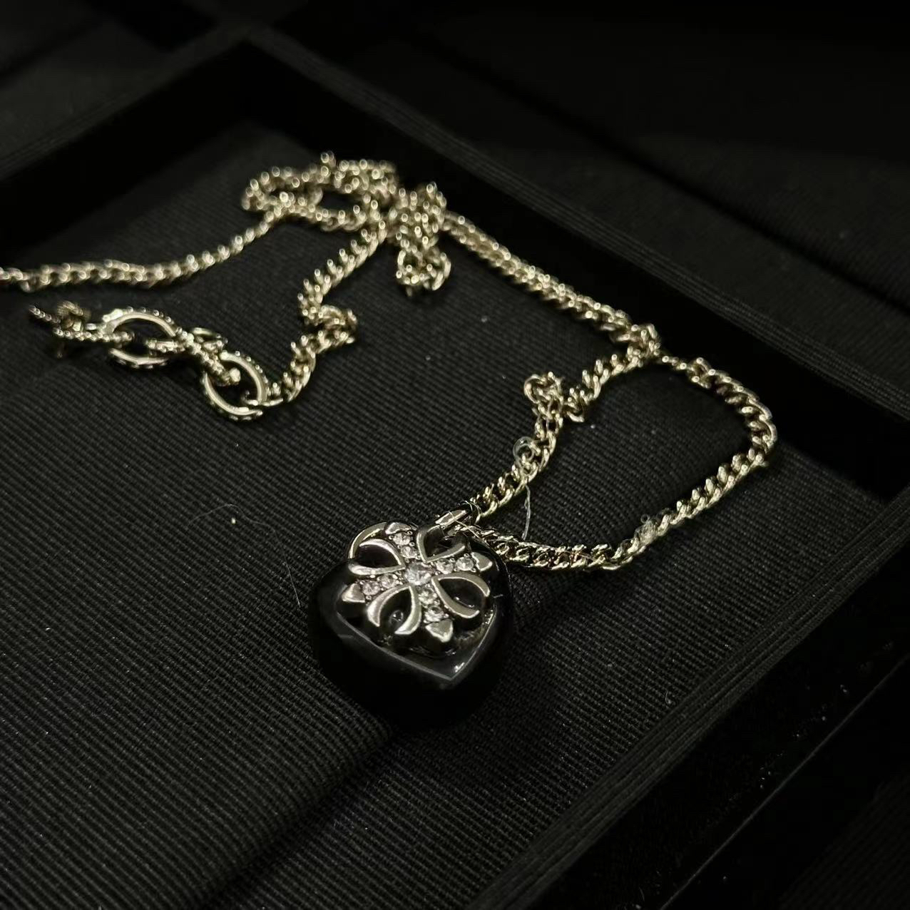 铜合金项链 黑色爱心气质项链-90953