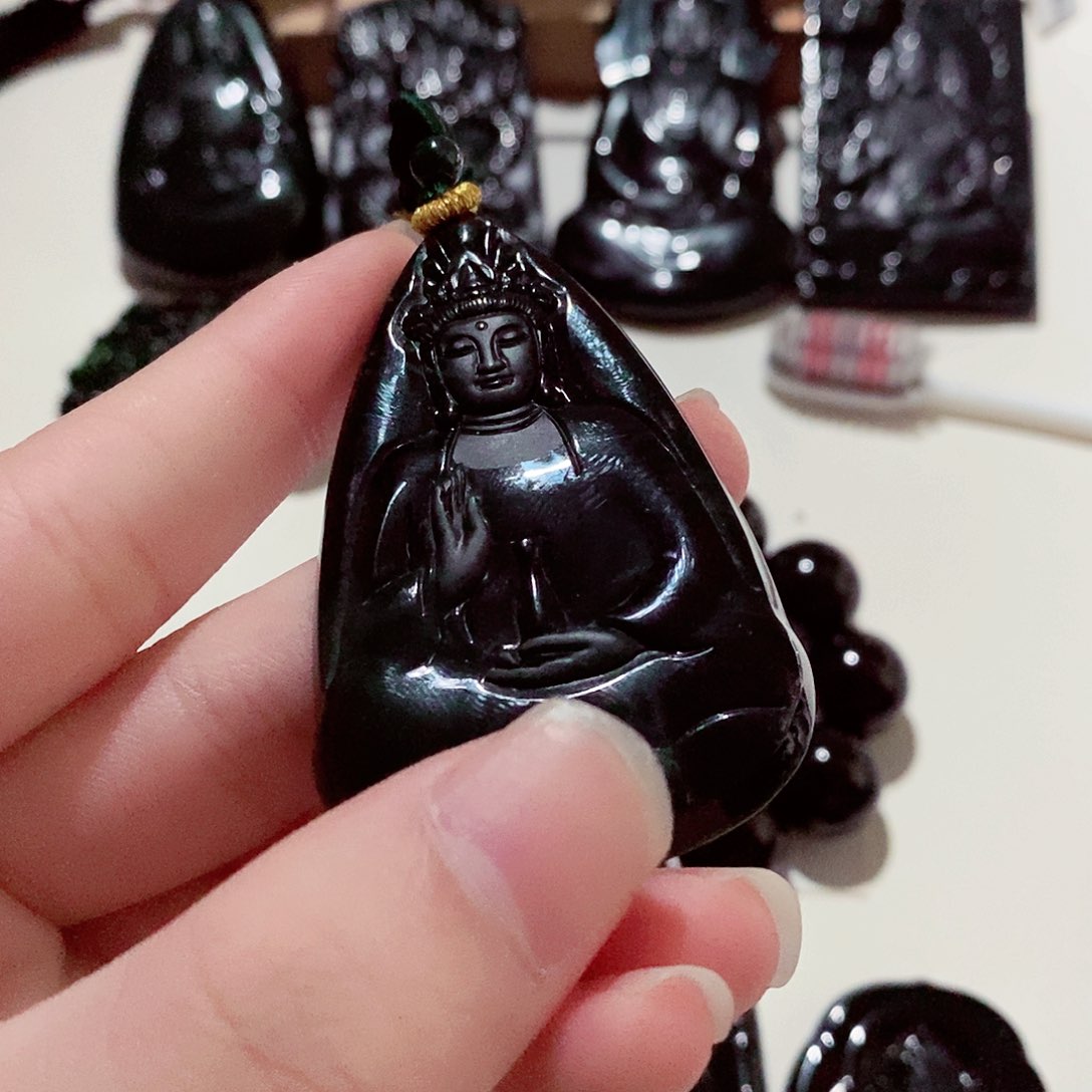 翡翠颈饰未镶嵌翡翠a