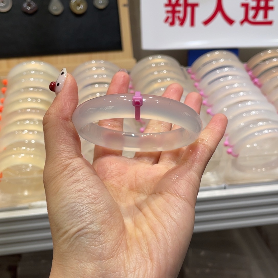 c***偶玛瑙/玉髓未镶嵌手镯@定向荔枝冻@【56】