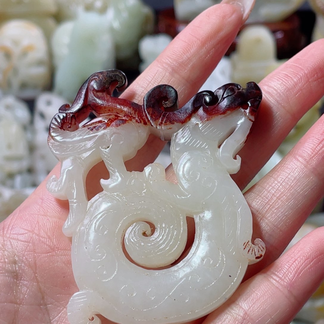 舒***！和田玉未镶嵌挂件