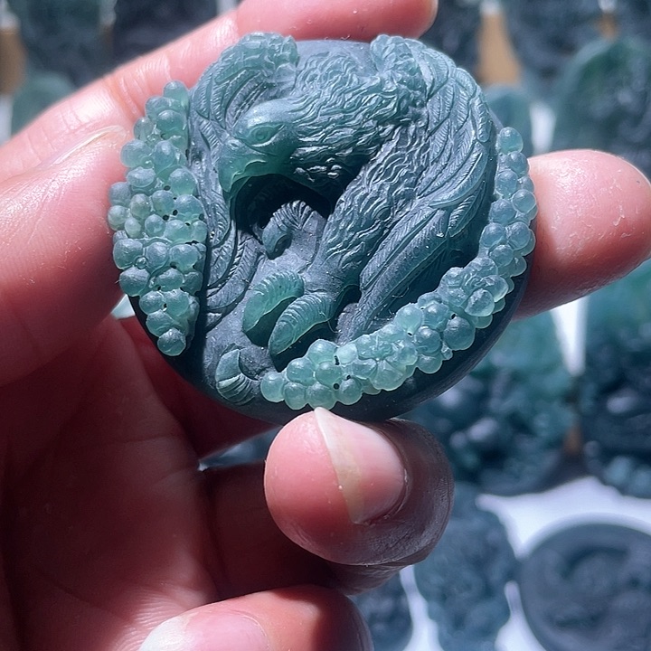 定制翡翠未镶嵌鹰