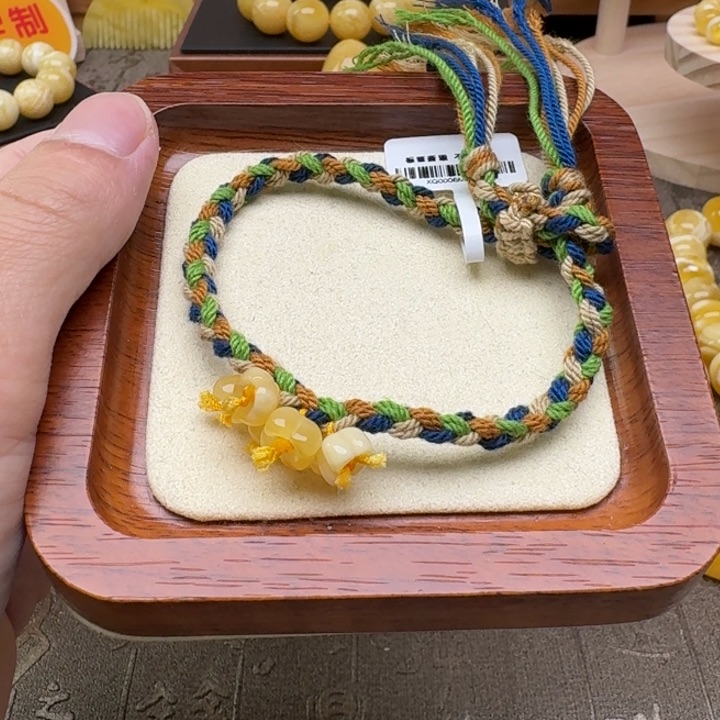 琥珀裸石未镶嵌琥珀裸石未镶嵌231