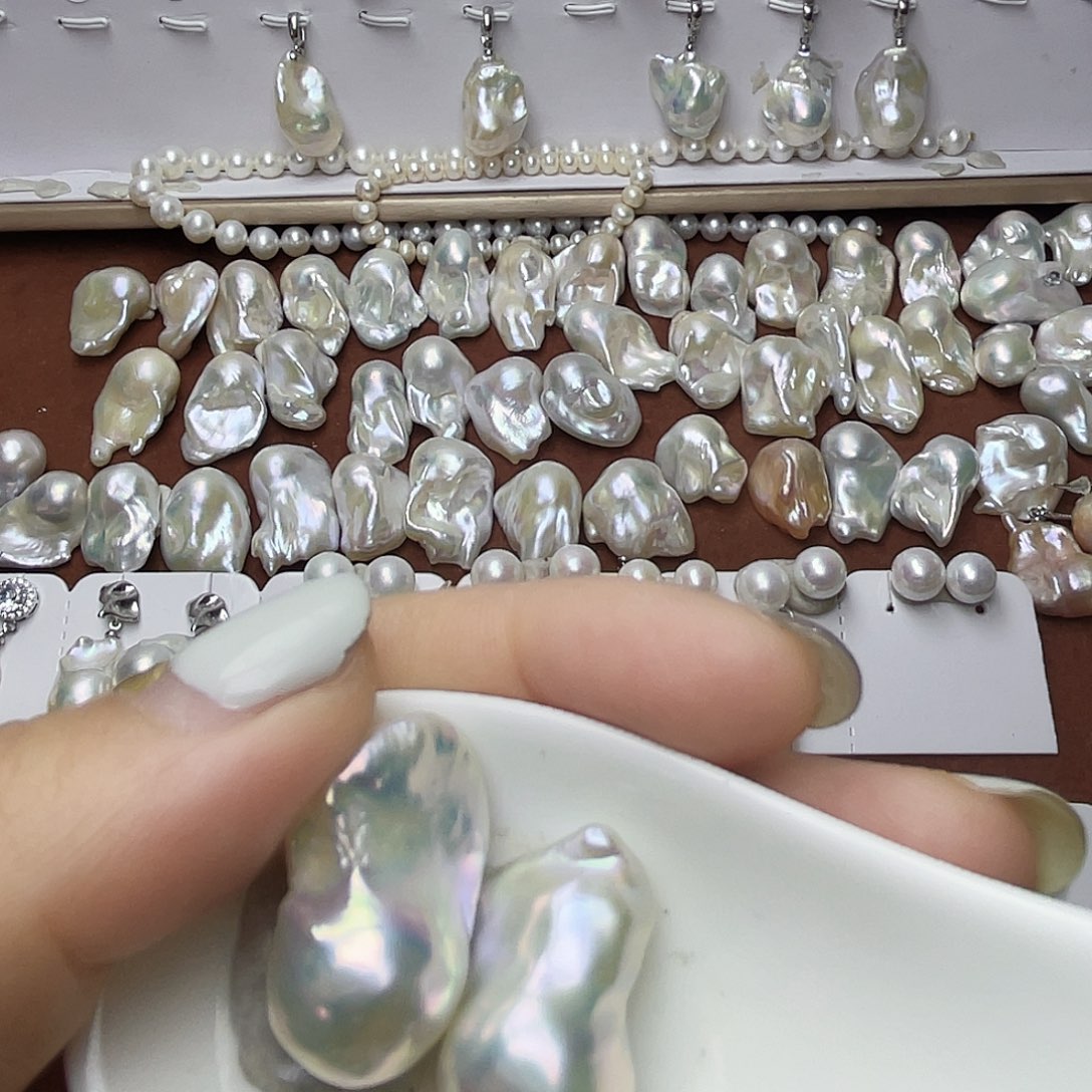 奋***蟹淡水珍珠颈饰未镶嵌