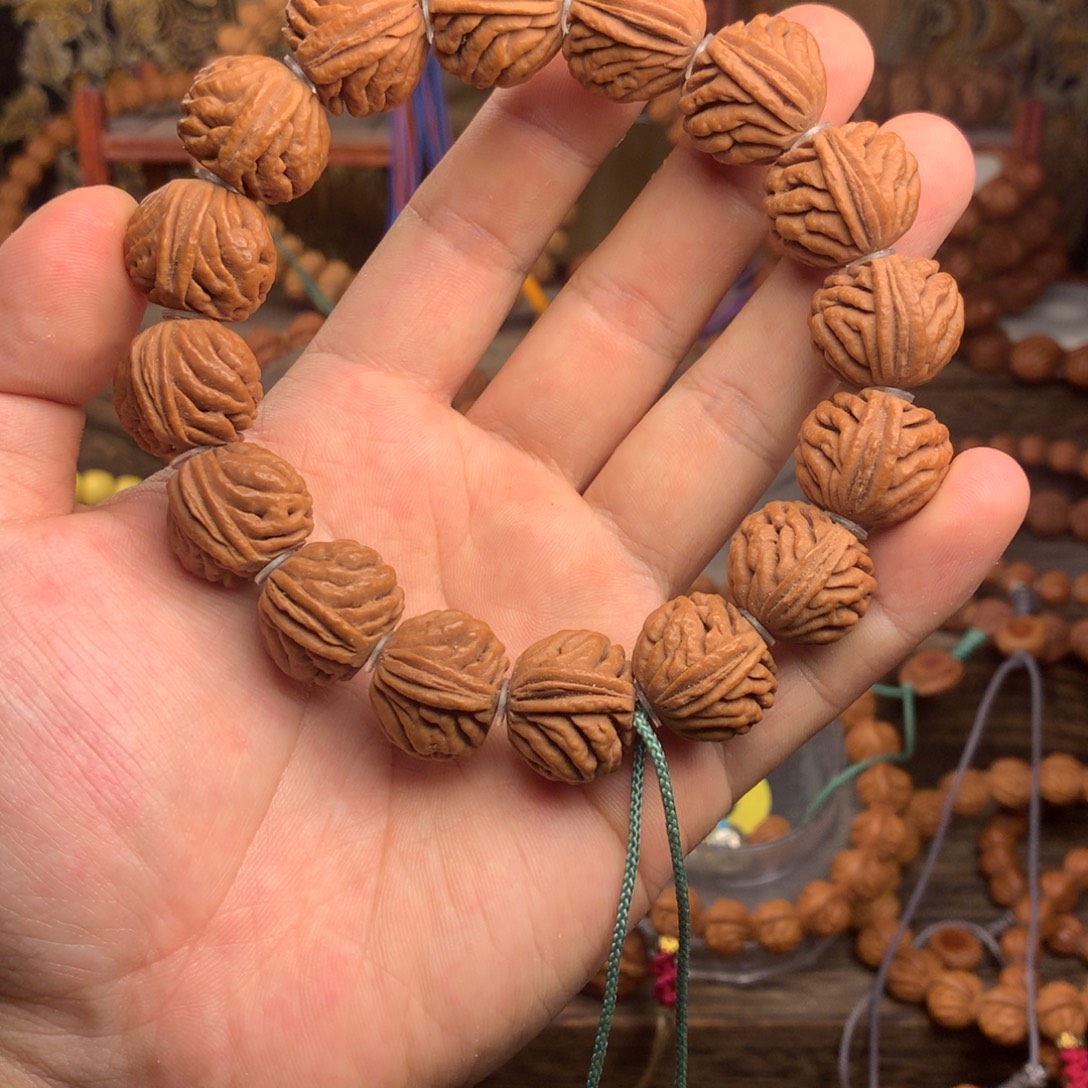 桃核吊坠19龙鳞凤尾