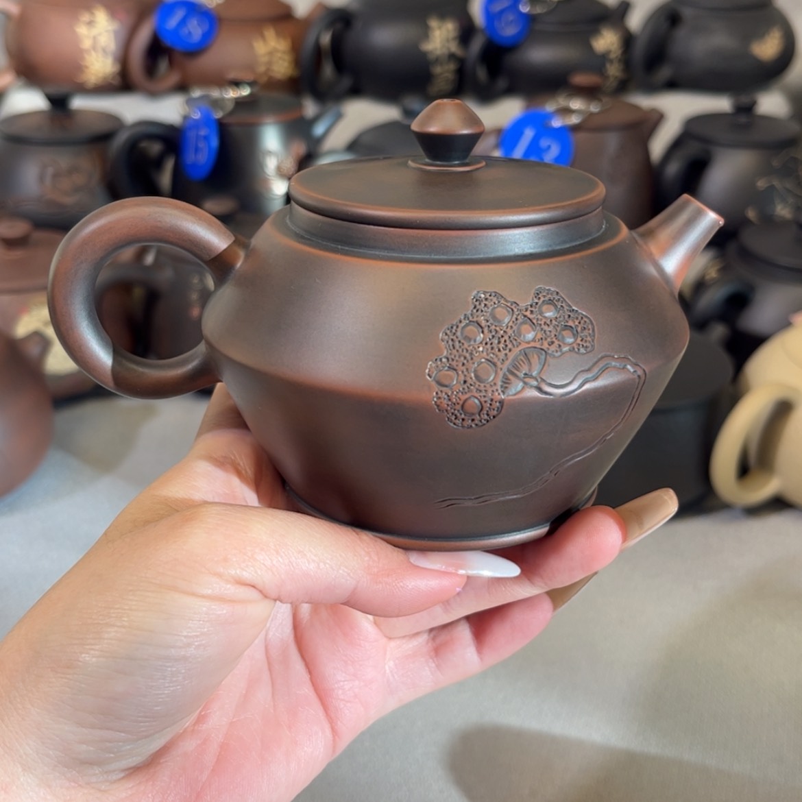 【闪购商品】红泥 浮雕莲蓬 容量 260c c