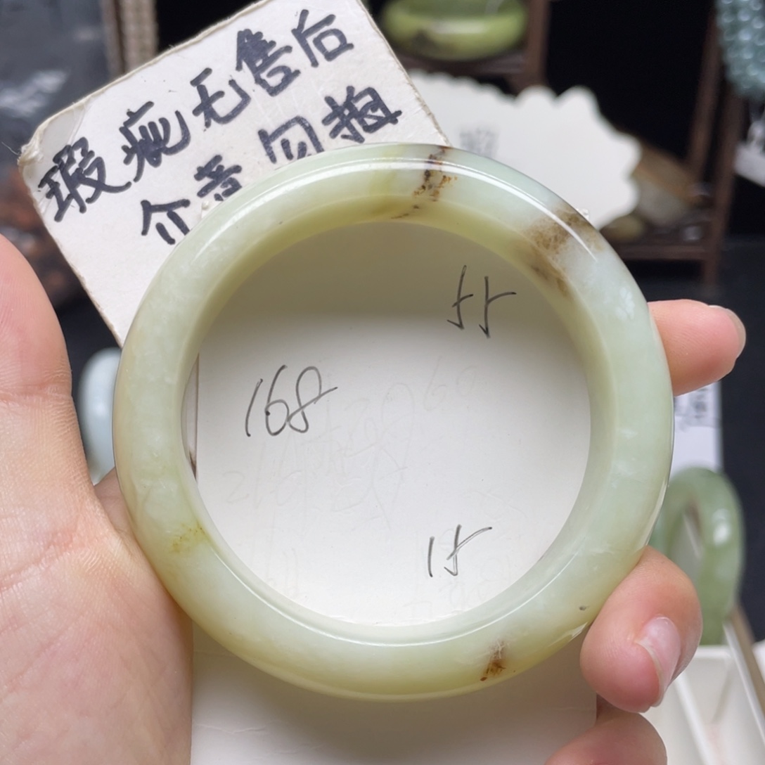 未镶嵌蛇纹石玉手镯