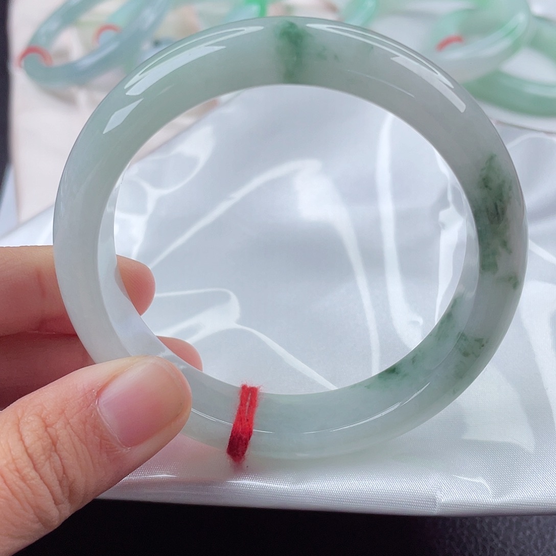 翡翠手镯未镶嵌58.5正圈