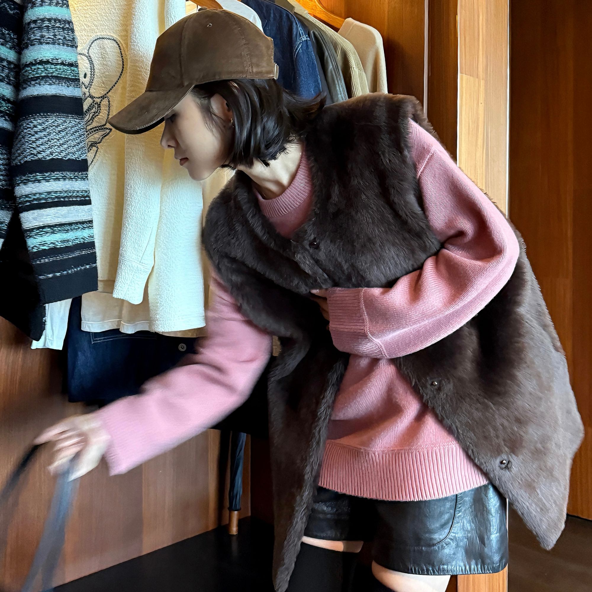 DE Mincollection澳毛美丽奴羊毛简约廓形通勤叠穿皮草马甲56010