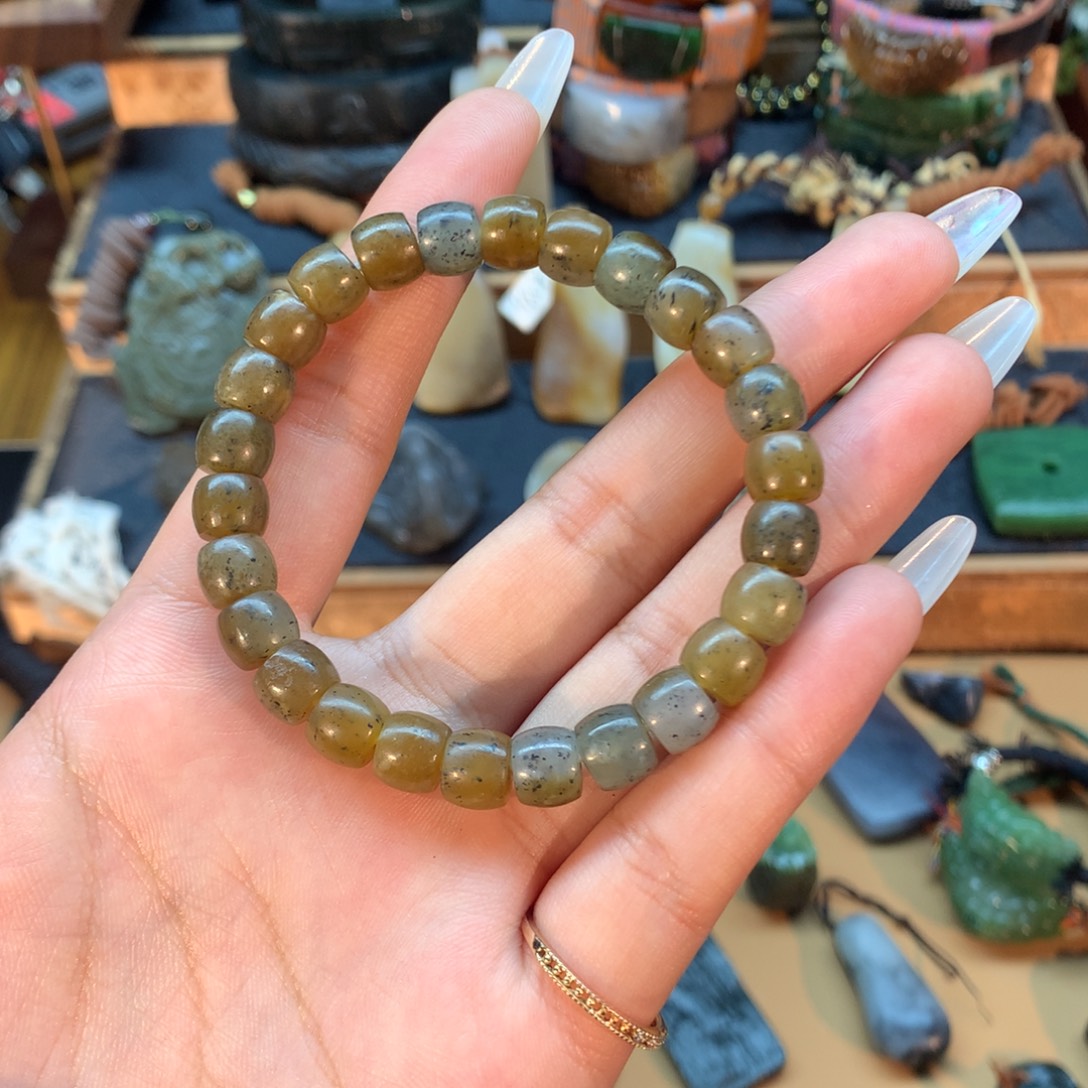 和田玉（糖玉）未镶嵌挂件