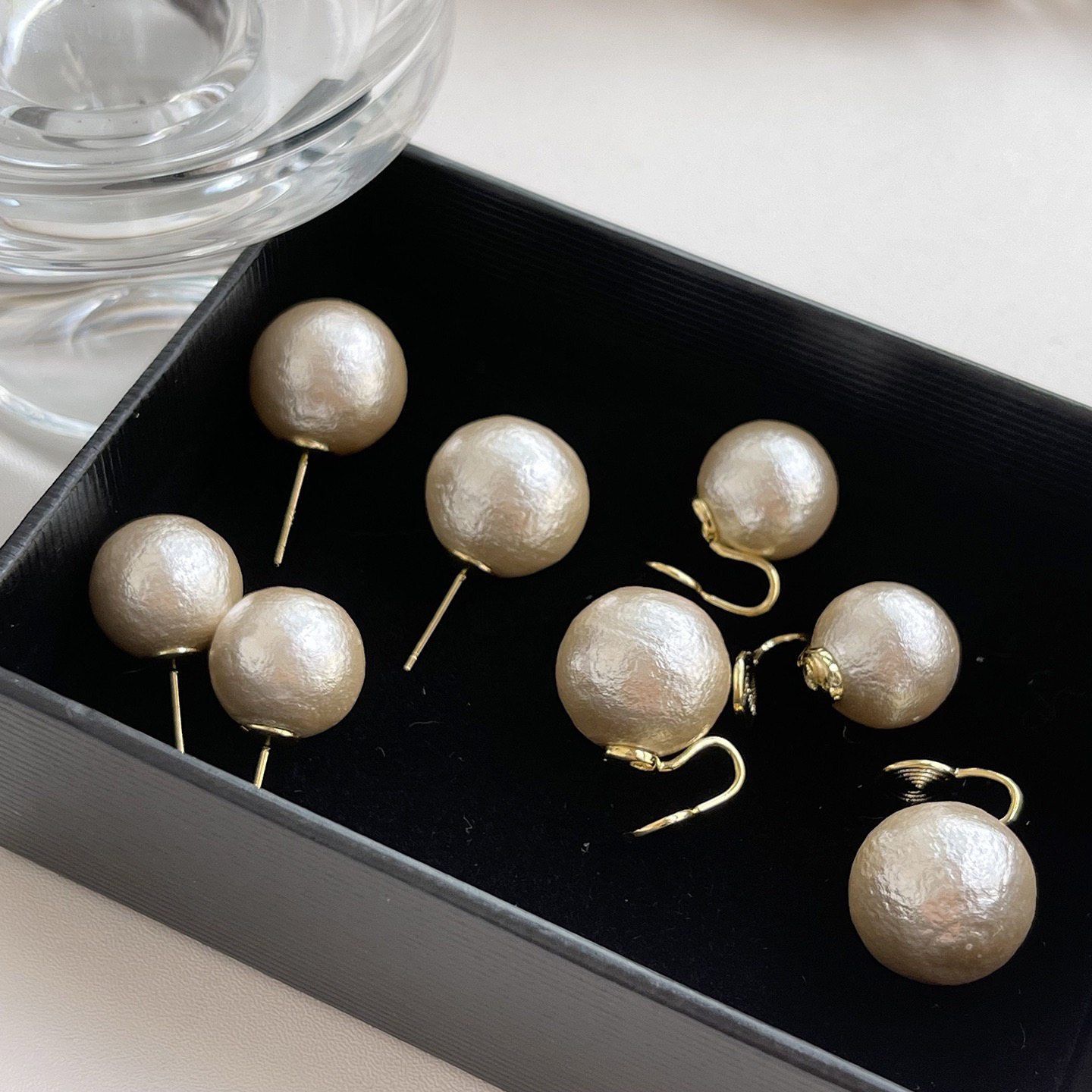 铜合金耳饰 AL7228 法式复古超轻Mone同款棉花珠珠耳钉