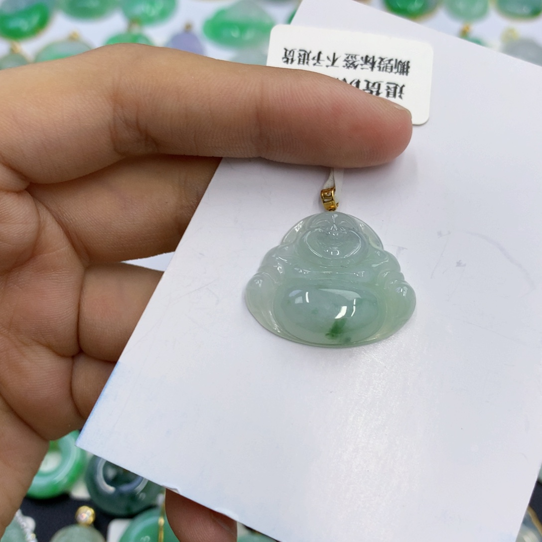 翡翠18K金镶嵌颈饰翡翠