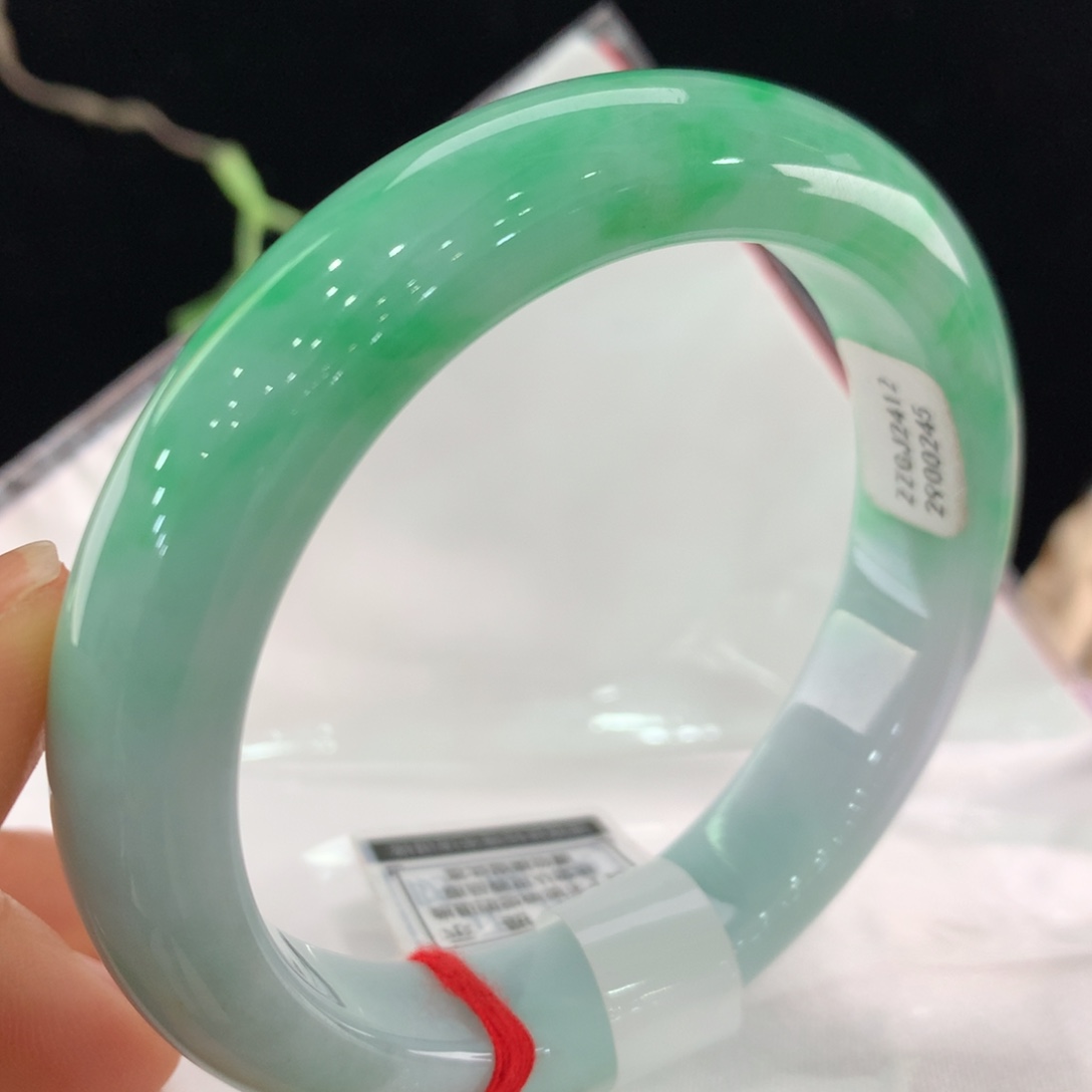 翡翠手镯未镶嵌111-0245