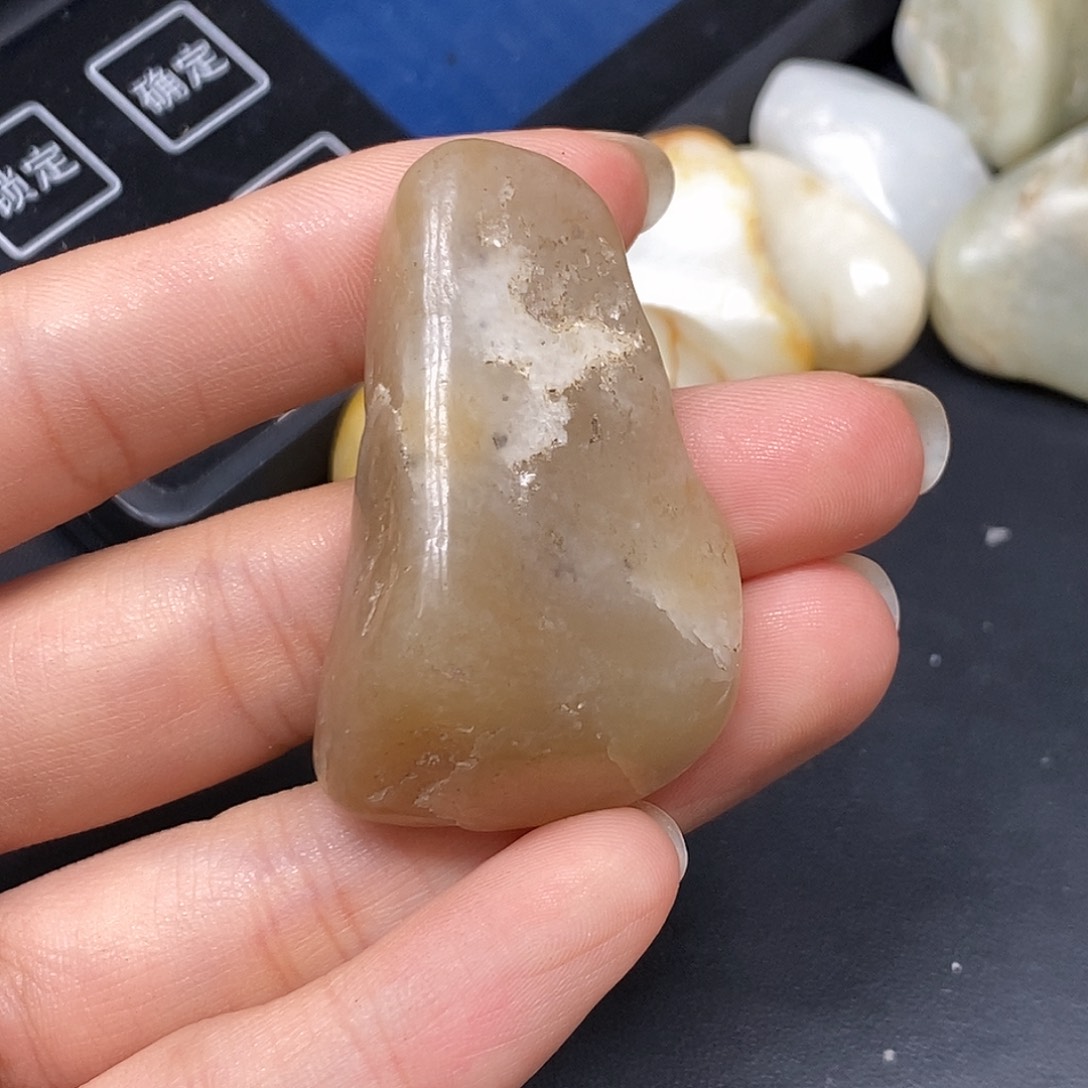 和田玉（糖玉）未镶嵌挂件