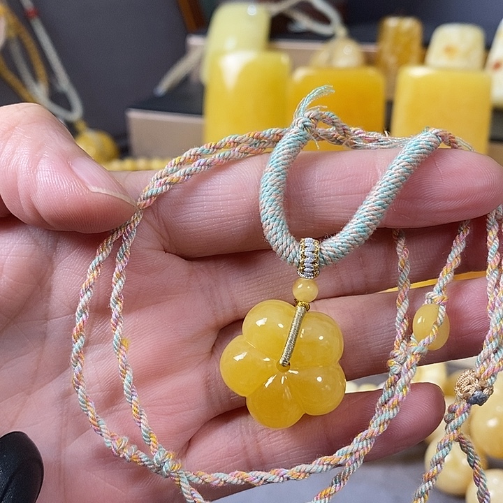 琥珀未镶嵌裸石花