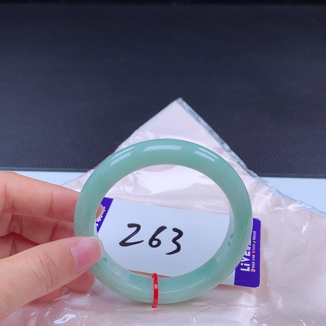 翡翠手镯未镶嵌手镯001115