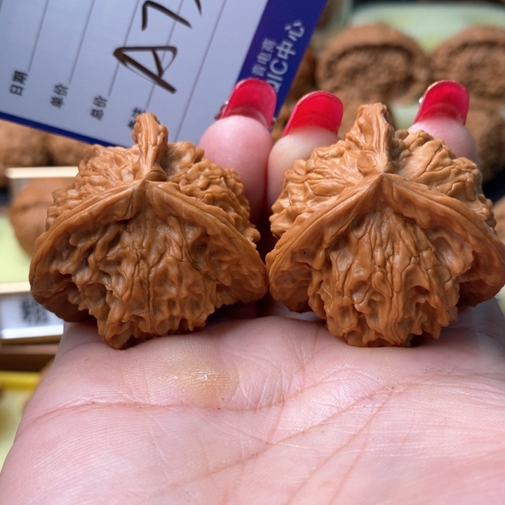 桃核吊坠情**商大三棱大三棱