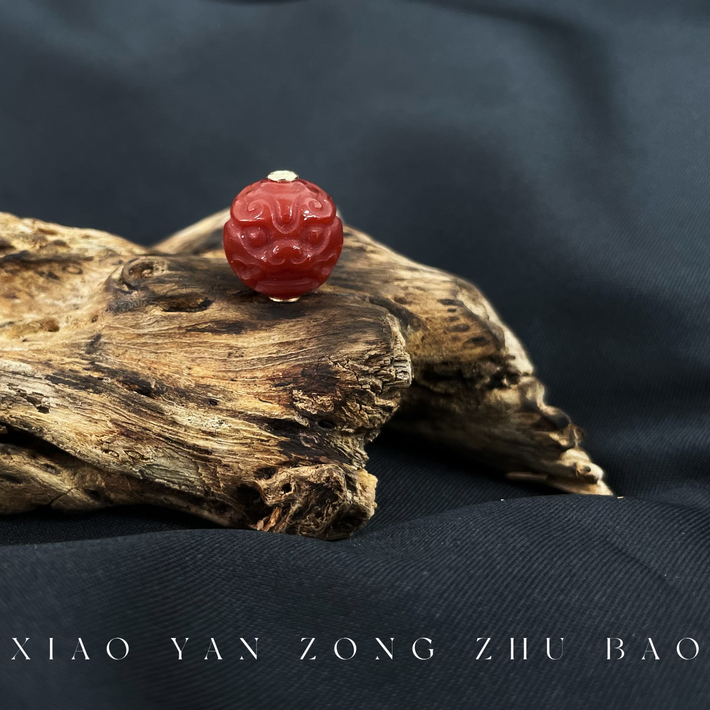 【小杨总珠宝】Y8133 天然柿子红精雕唐狮珠约13mm带贴片款【1个装】 