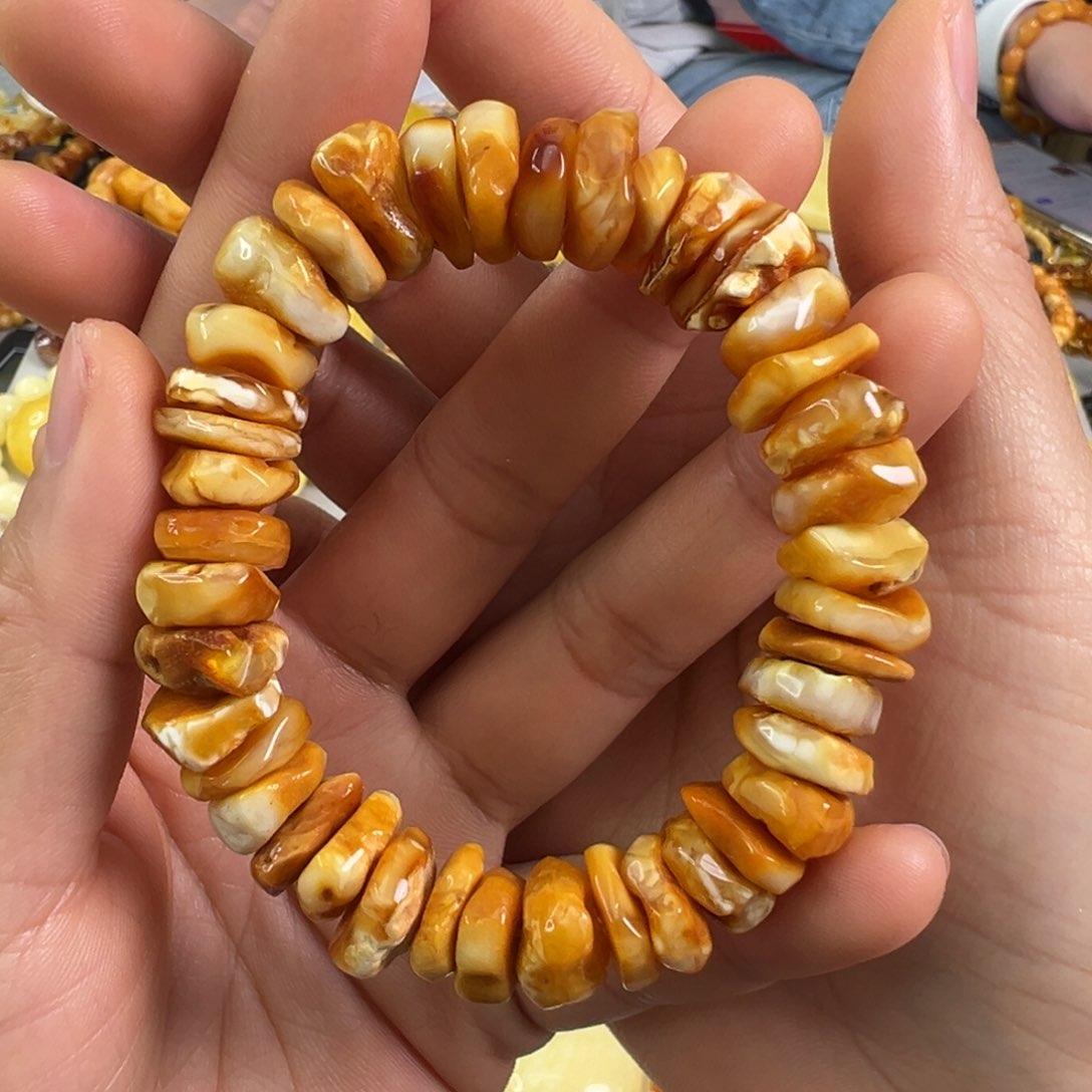 蜜蜡裸石未镶嵌云*衫蜜蜡