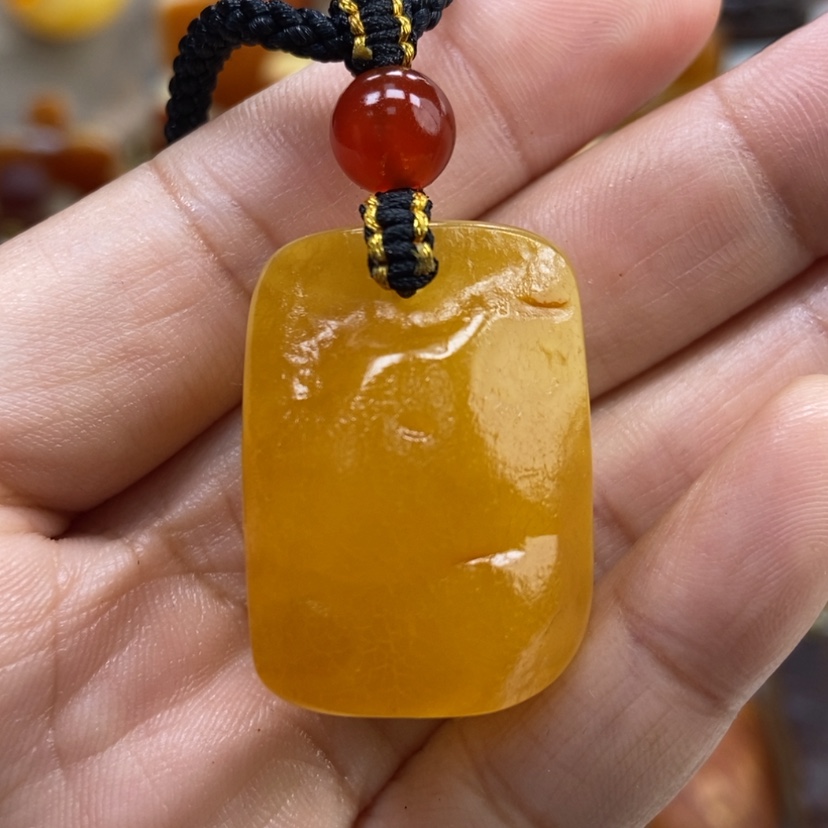 【闪购商品】琥珀颈饰未镶嵌