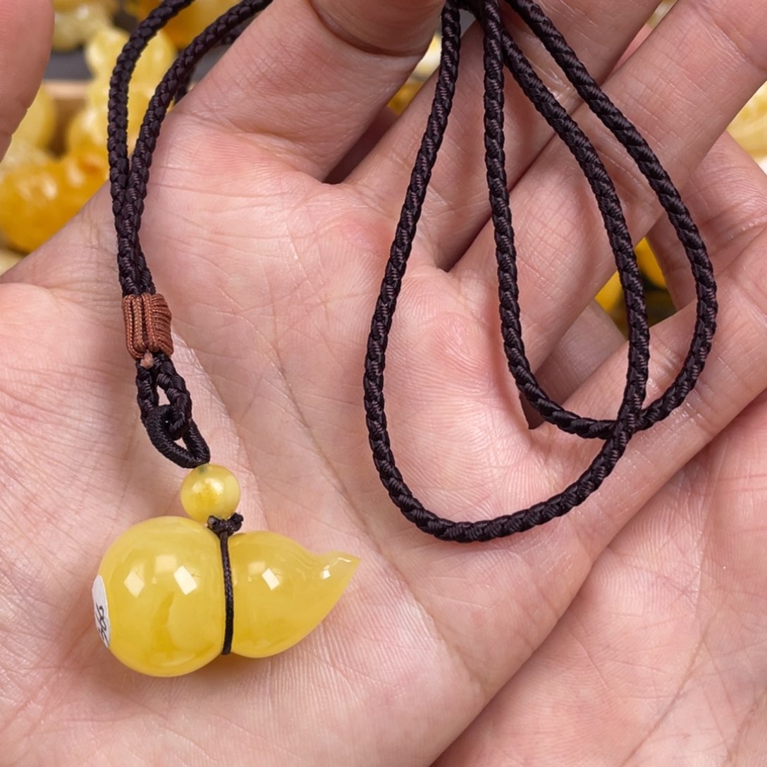 琥珀裸石未镶嵌蜜蜡