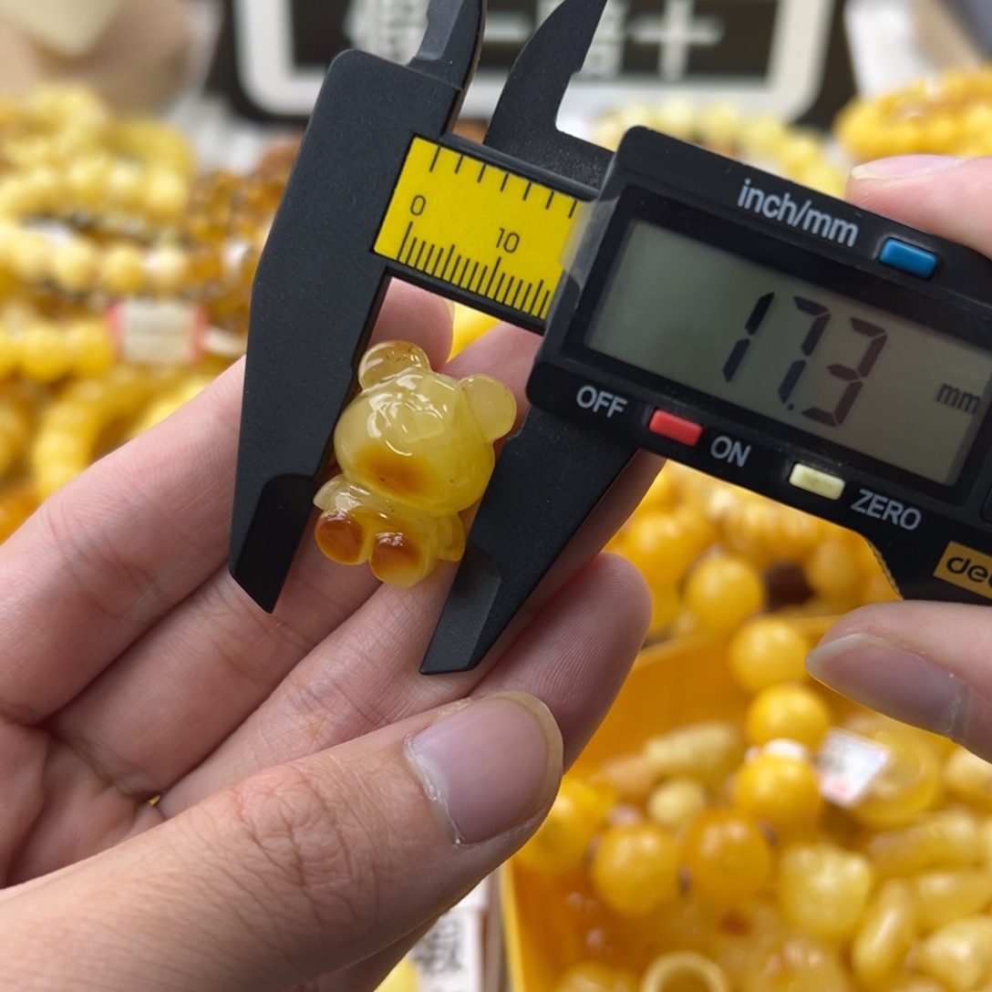琥珀珠宝奇石未镶嵌