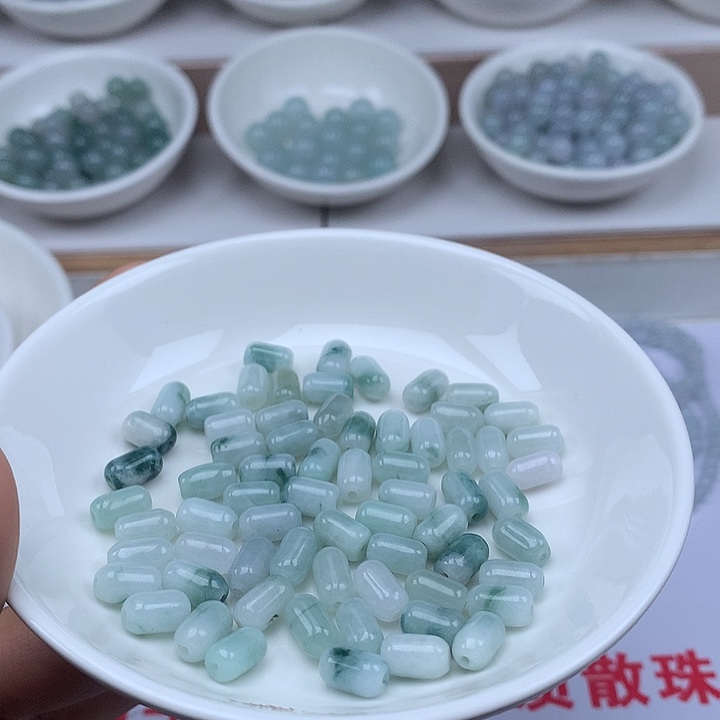 翡翠散珠翡翠卡8*5加67颗