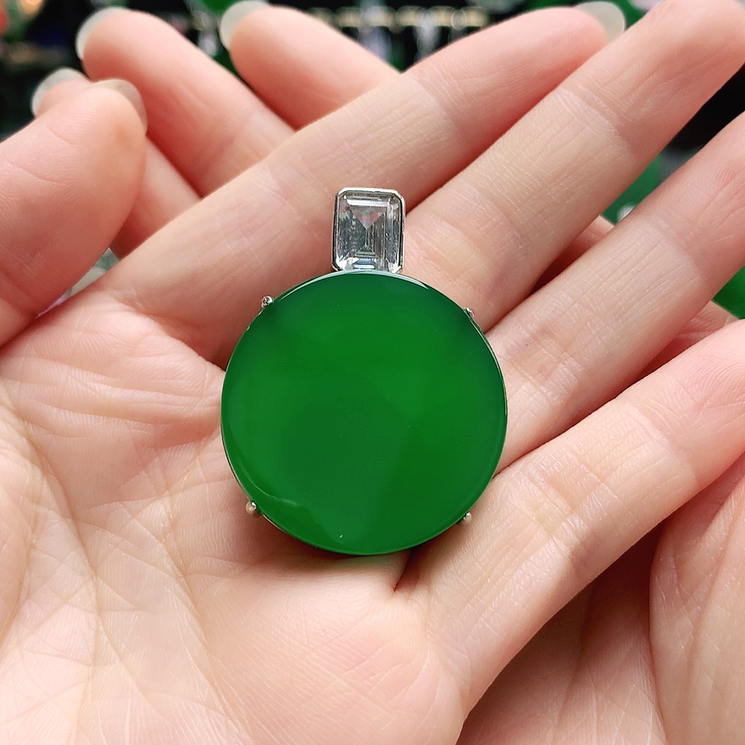 用***9银S925镶嵌吊坠玛瑙/玉髓