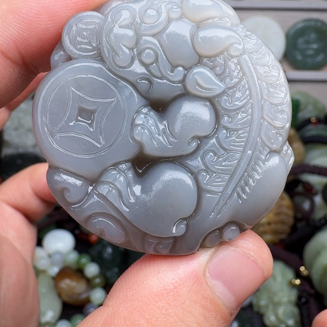 和田玉未镶嵌颈饰