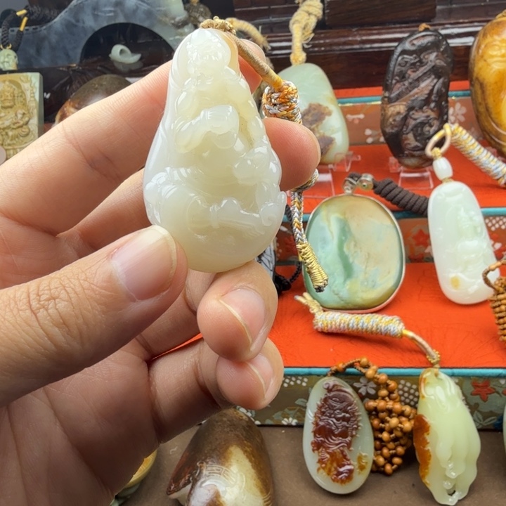 和田玉未镶嵌挂件